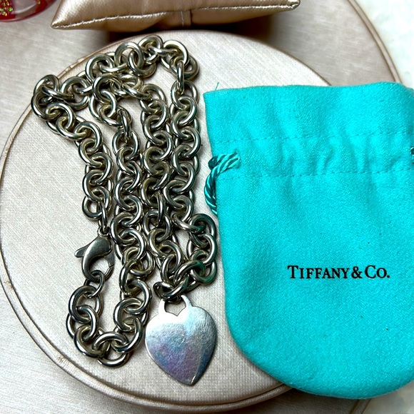 Tiffany & Co. heart necklace. #10 - Picture 2 of 4